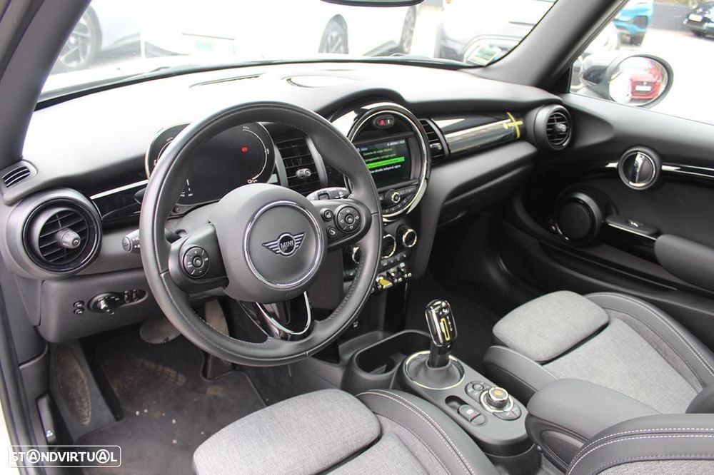 MINI 3 Portas Cooper SE Essential - 19