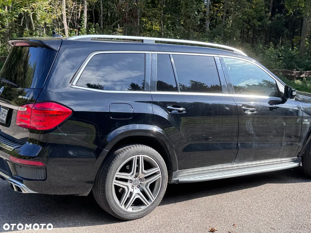 Mercedes-Benz GL 63 AMG - 10