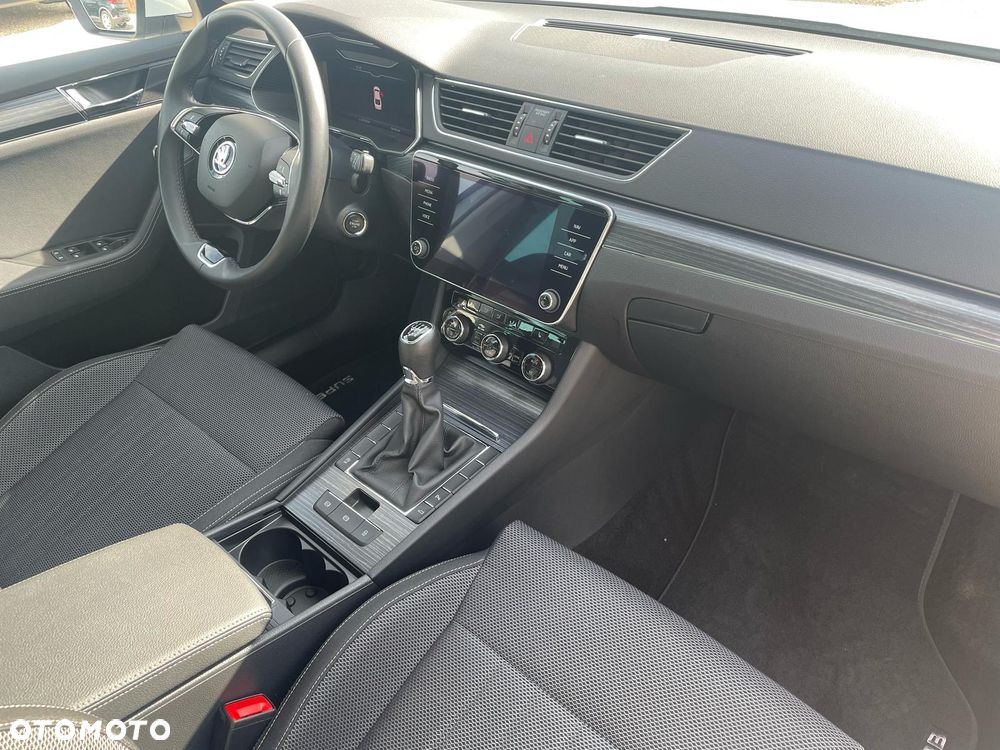 Skoda Superb 2.0 TDI Style - 27