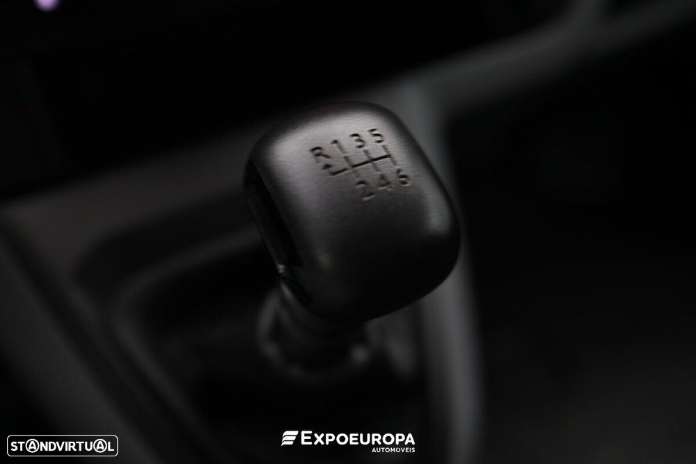 Peugeot Expert 1.5 hdi 6 lugares - 19