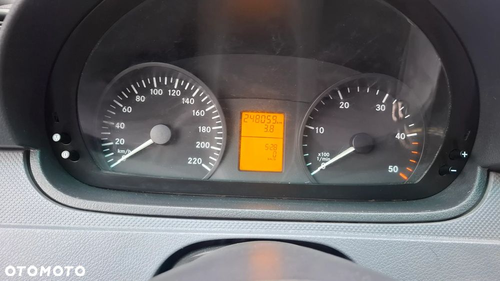 Mercedes-Benz Vito - 13