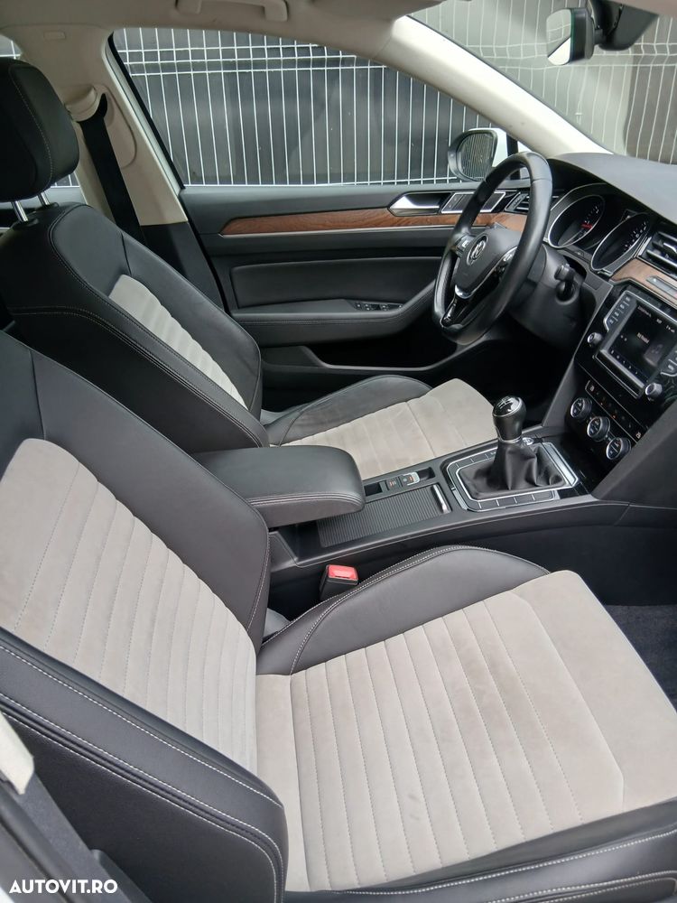 Volkswagen Passat 2.0 TDI Highline - 19
