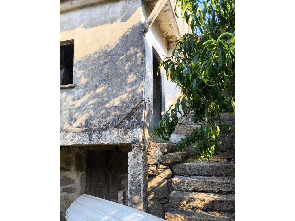 Moradia para Reconstrução em Friestas - Valença - Grande imagem: 2/16