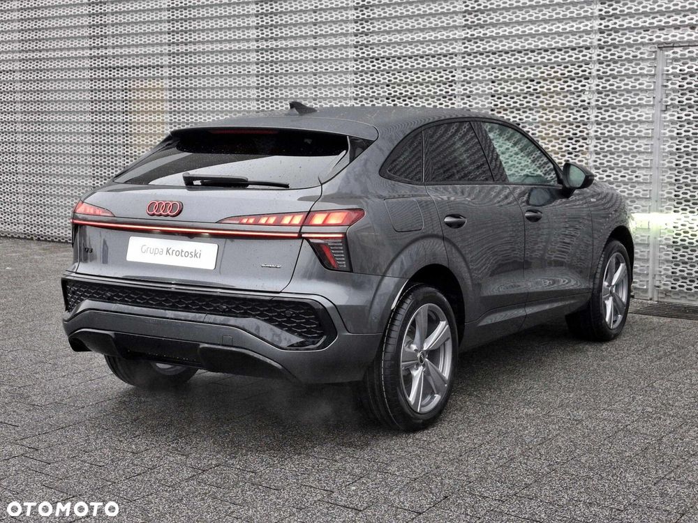 Audi Q3 Sportback - 8