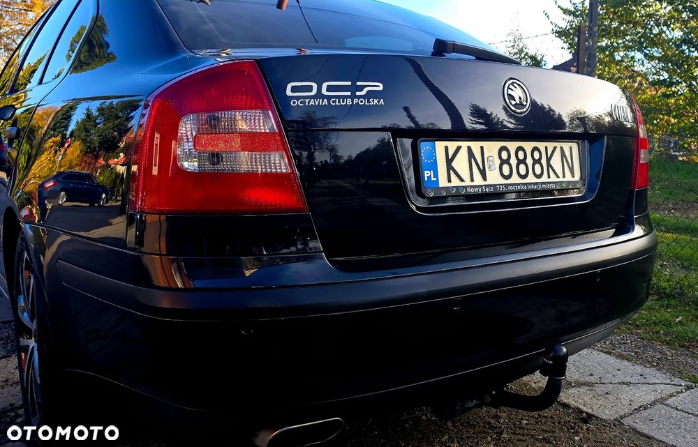 Skoda Octavia 2010 photo 2