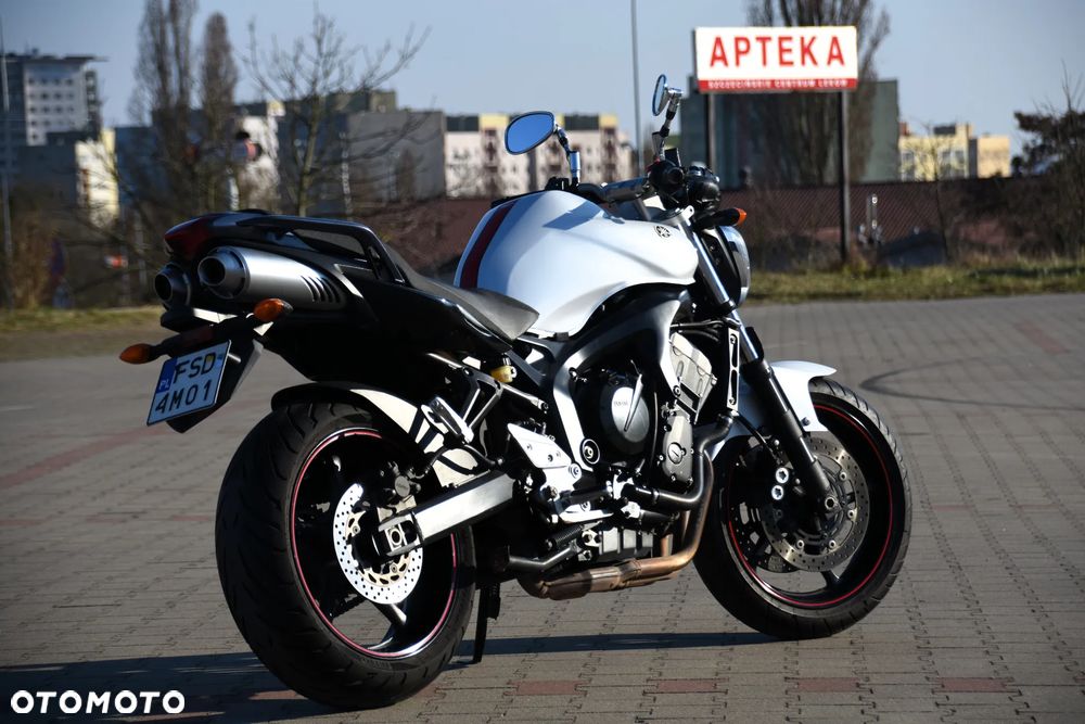 Yamaha FZ6 - 1