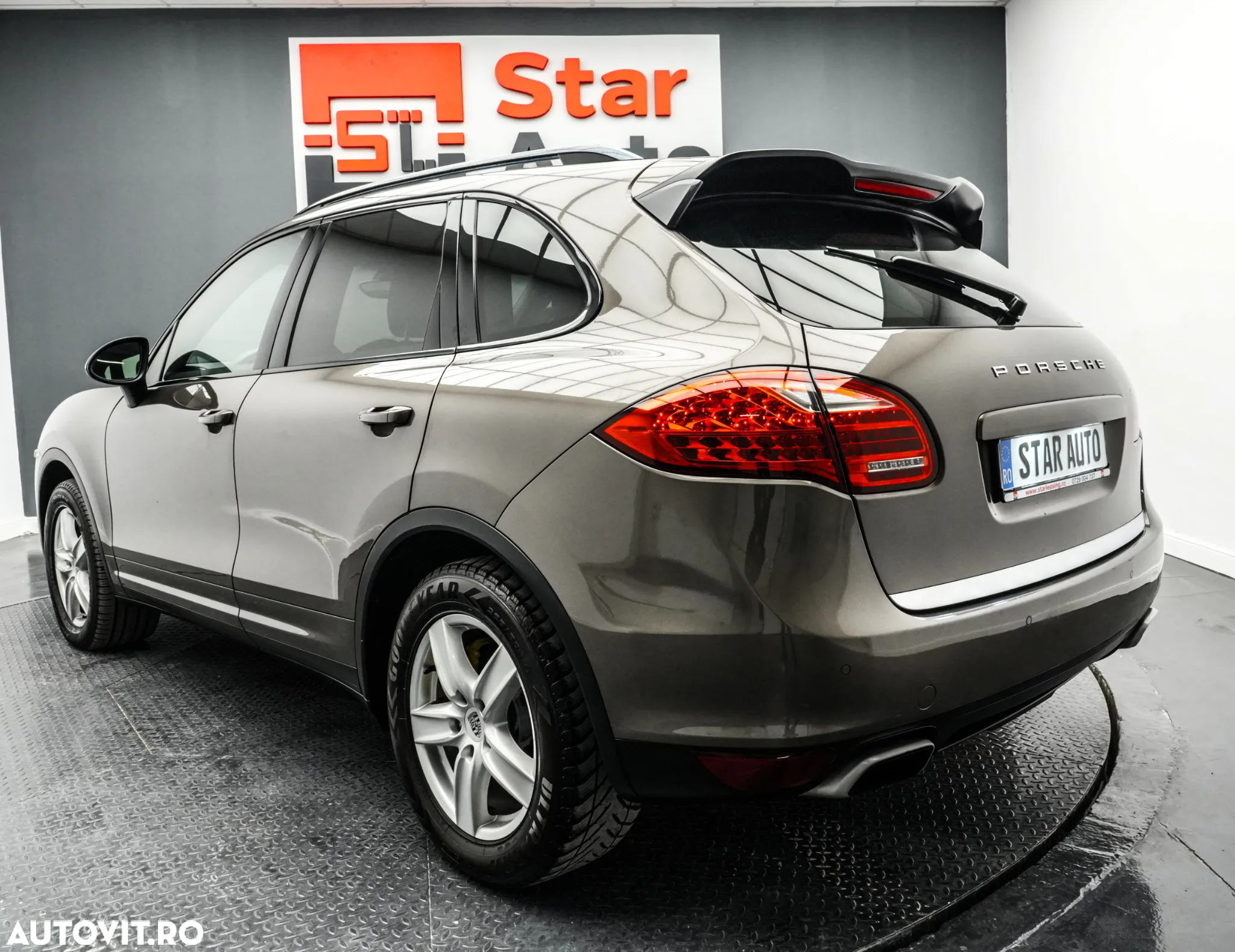 Porsche Cayenne 3.0 L V6 - 5