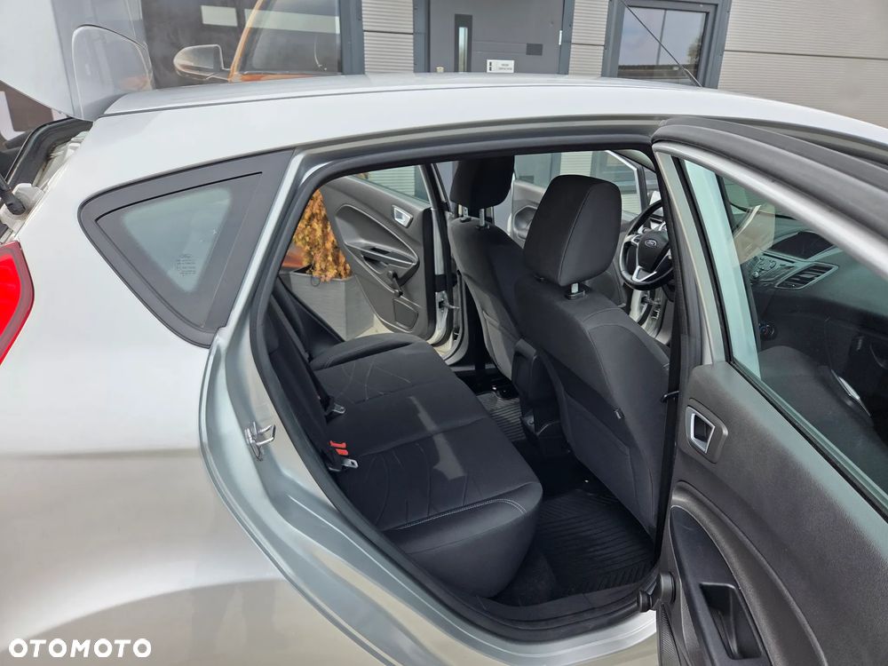Ford Fiesta 1.5 TDCi ST&St Titanium - 15