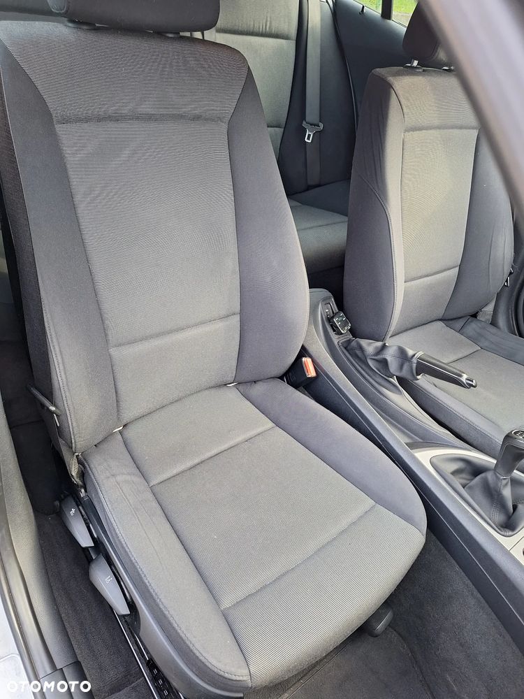 BMW Seria 1 - 32