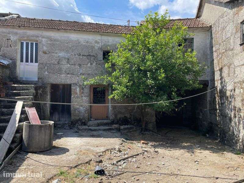 Conjunto de Moradias para Reabilitação e Investimento - Lousada - Grande imagem: 2/11