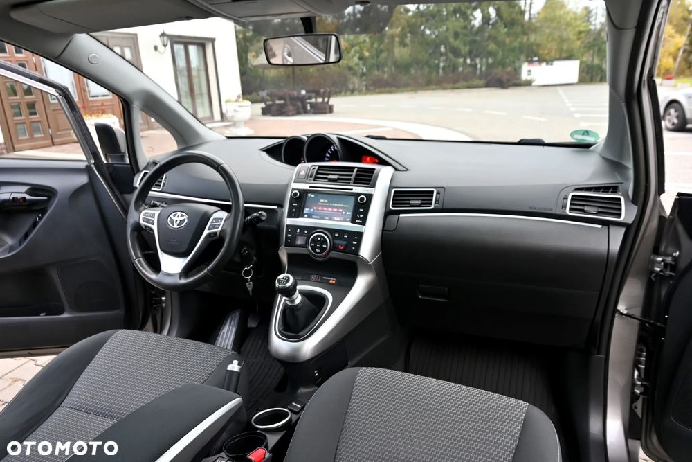 Toyota Verso 1.8 Sol EU5 - 24