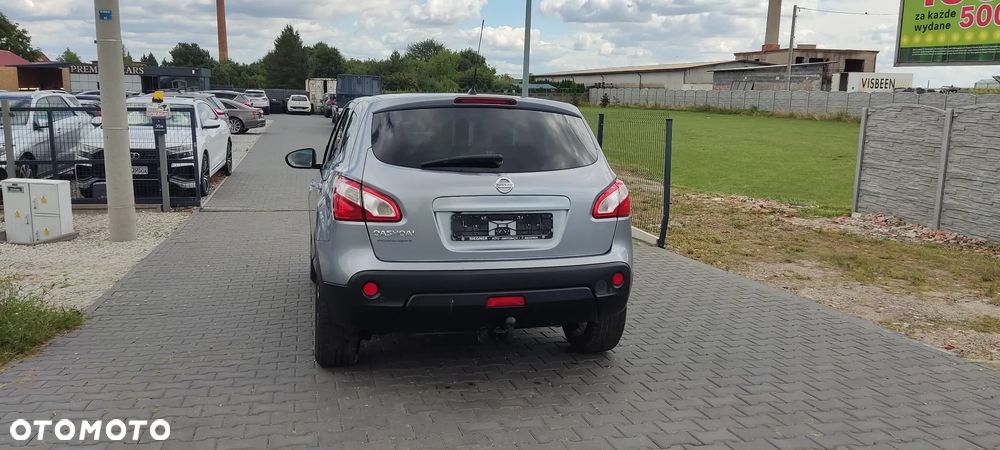 Nissan Qashqai 2.0 4x4 visia - 4