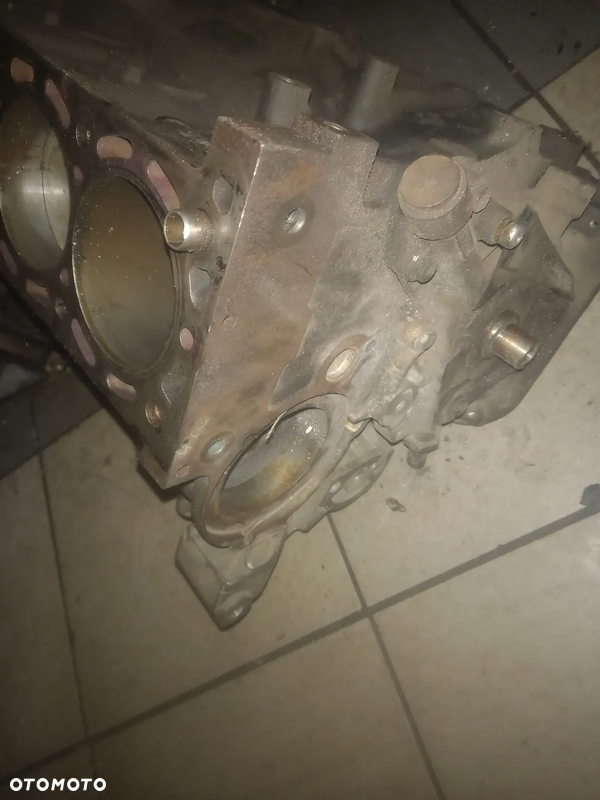 OPEL Z18XE DOL SILNIKA BLOK Z TLOKAMI
