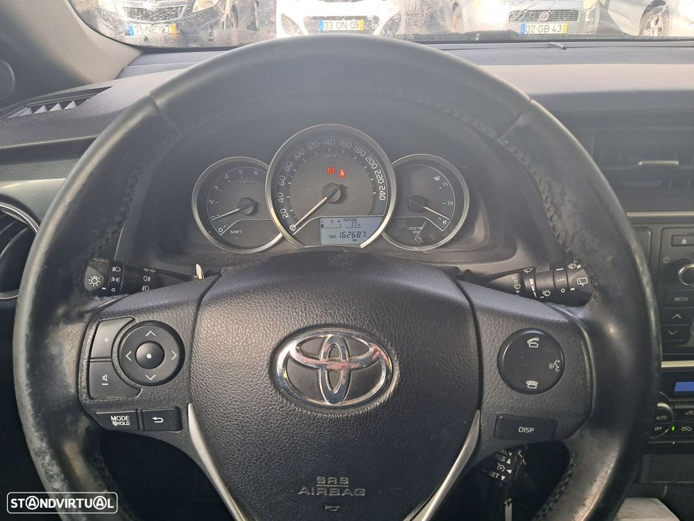 Toyota Auris Touring Sports 1.4 D-4D Comfort+Pack Sport - 6