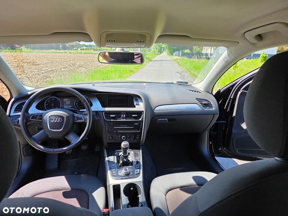 Audi A4 Allroad - 12