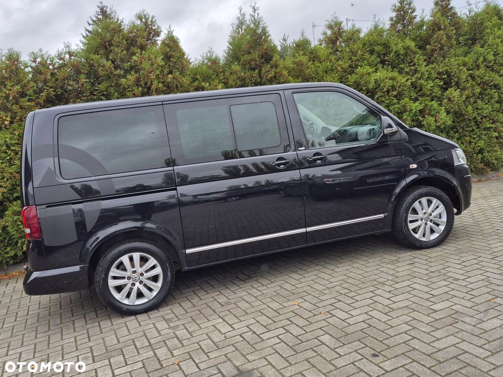 Volkswagen Multivan - 12