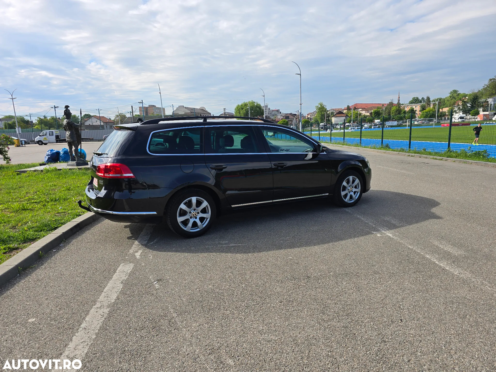 Volkswagen Passat - 4