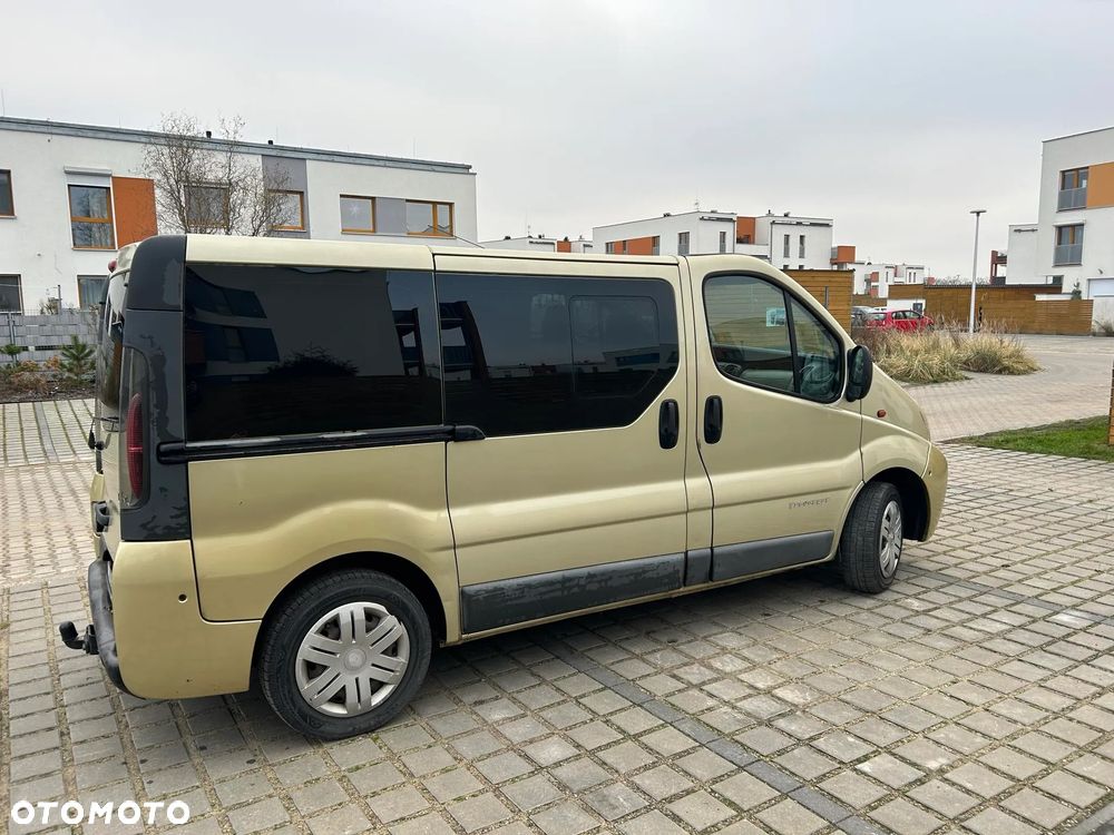 Renault Trafic Passenger Authentique - 3