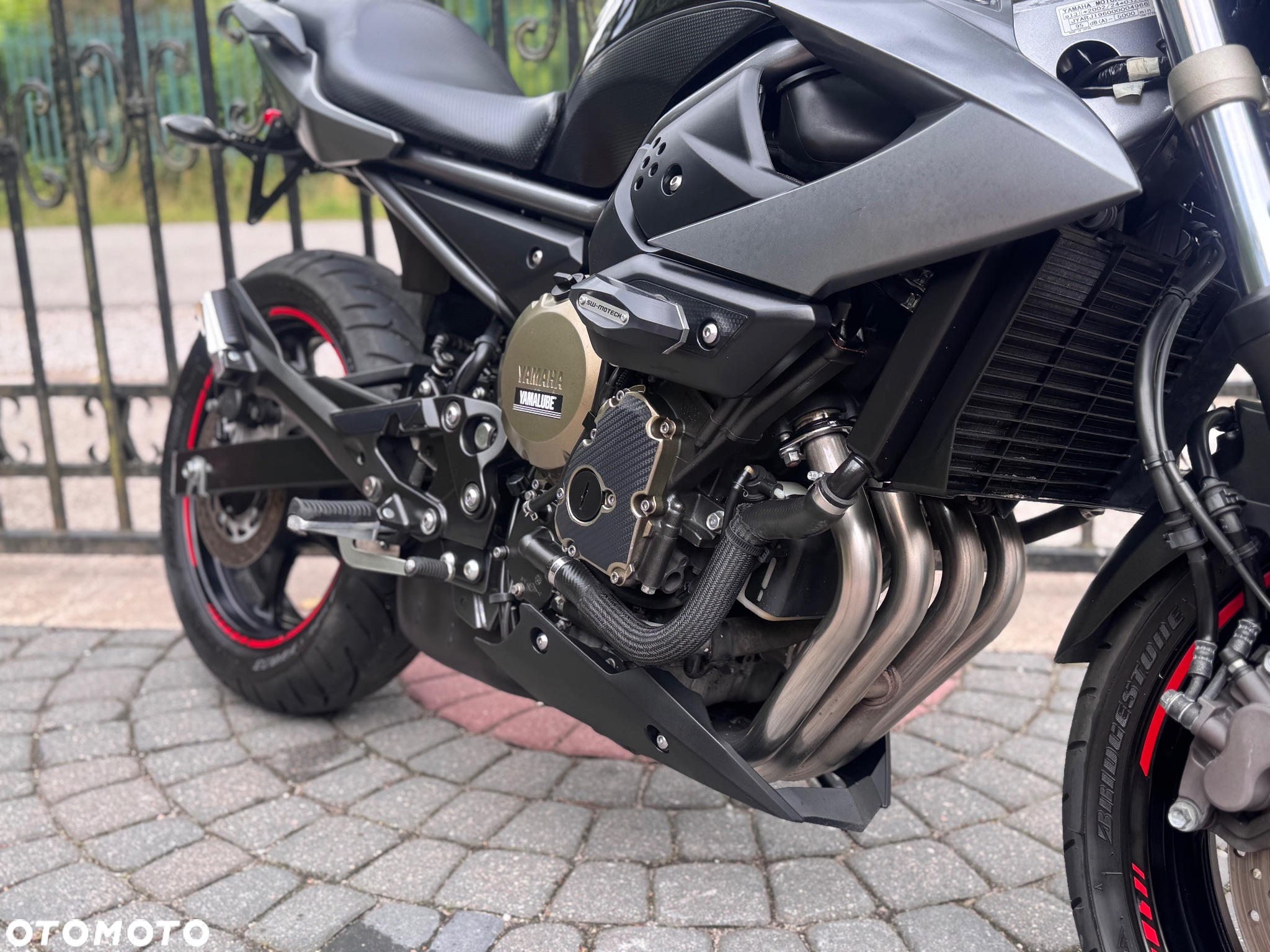Yamaha XJ - 12