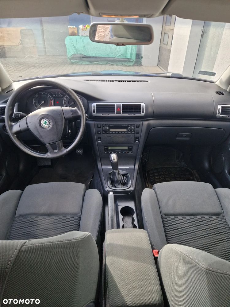 Skoda Superb 2.0 TDI DPF Elegance - 5