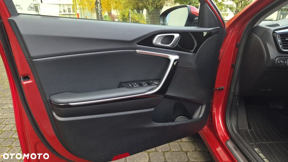 Kia Ceed 1.6 GDI PHEV Business Line DCT - 24