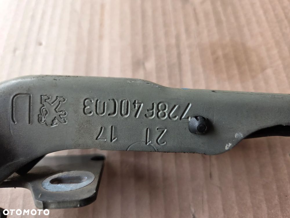 Zawias maski prawy przedni Peugeot 208 KTPD - 3