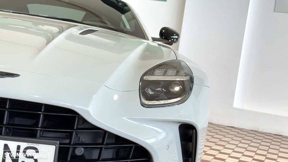 Aston Martin Vantage Coupe V8 - 19