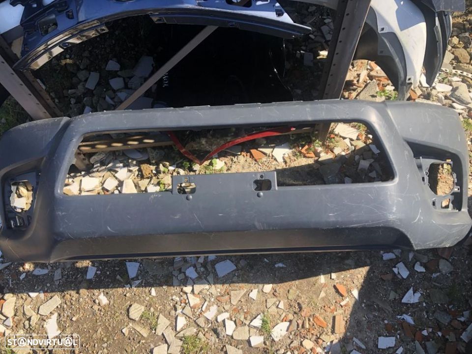 Parachoque toyota hilux 2015-2018 - 1
