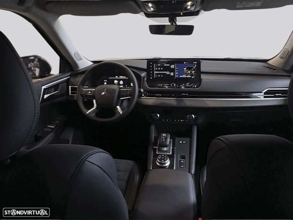 Mitsubishi Outlander - 7