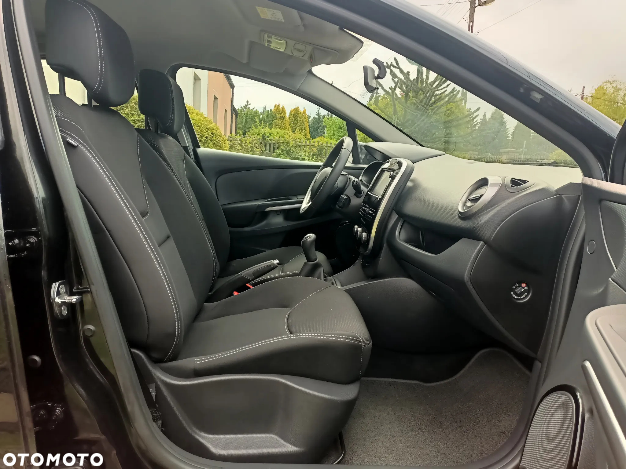 Renault Clio - 22