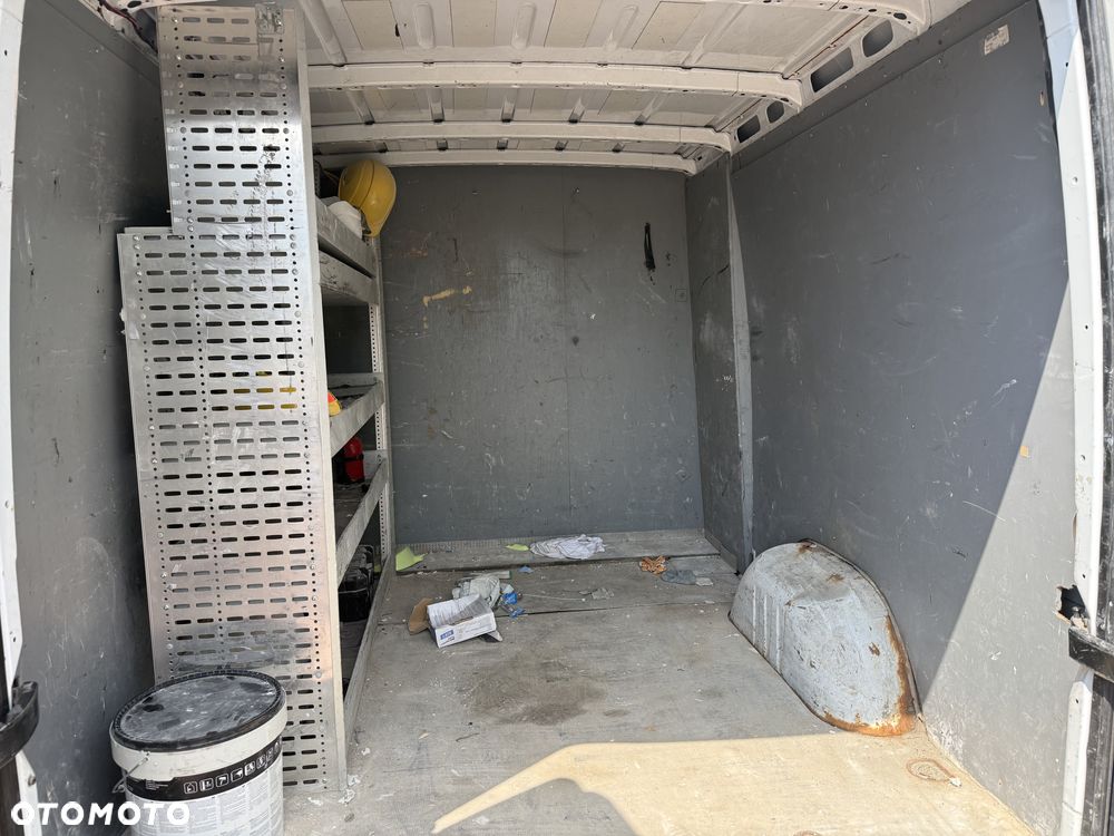 Mercedes-Benz Sprinter - 9