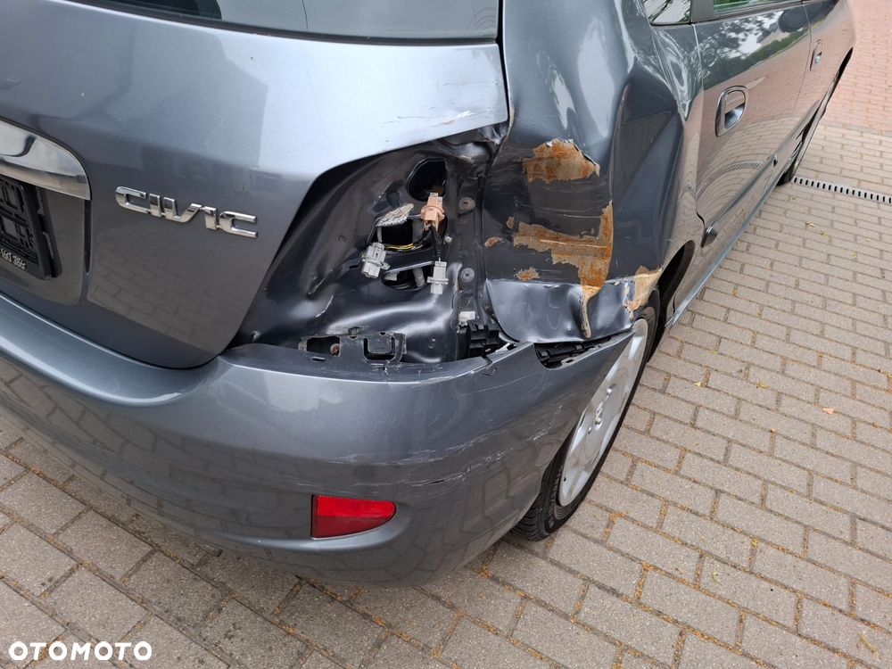Honda Civic 1.6i ES - 6