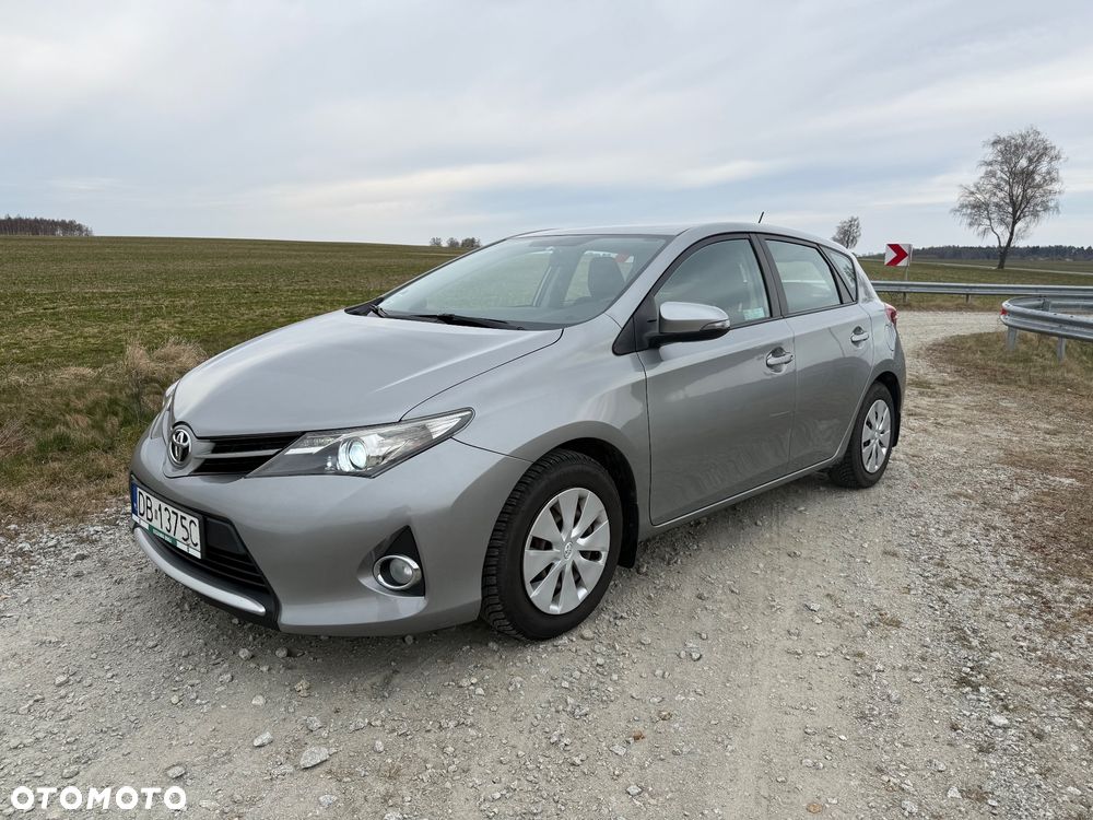 Toyota Auris - 2
