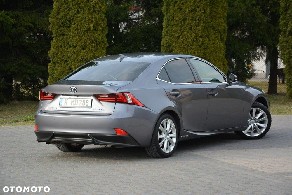 Lexus IS Luxury Line - 13