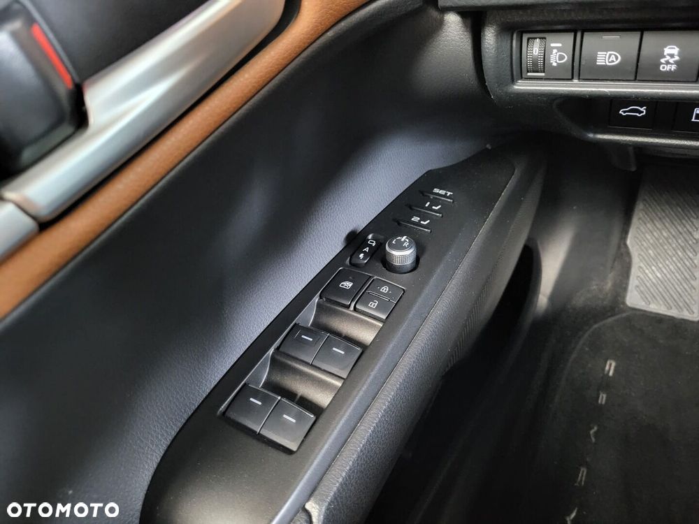 Toyota Camry - 37