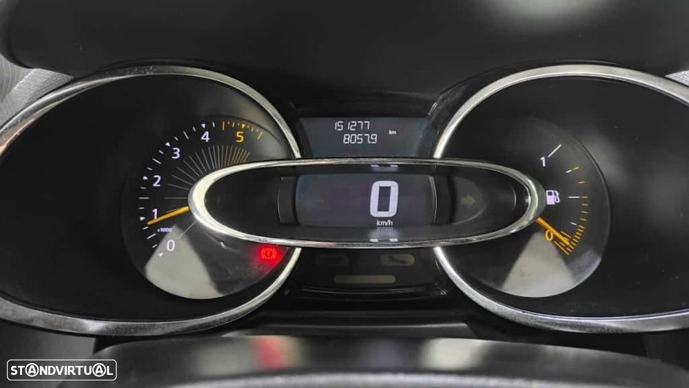 Renault Clio Sport Tourer 1.5 dCi Dynamique S - 37