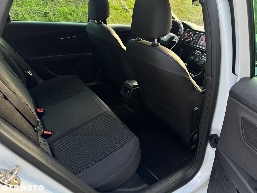 Seat Leon 2.0 TDI FR Black S&S - 25