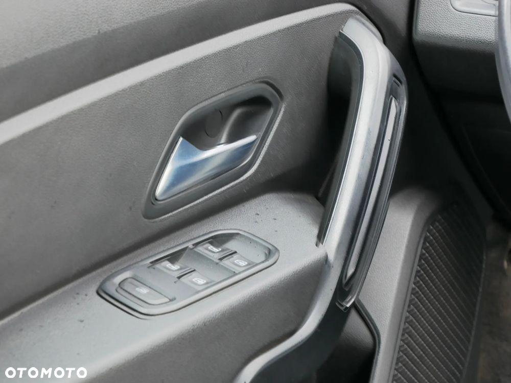 Dacia Duster ver-1-5-blue-dci-comfort-4wd-eu6d - 14