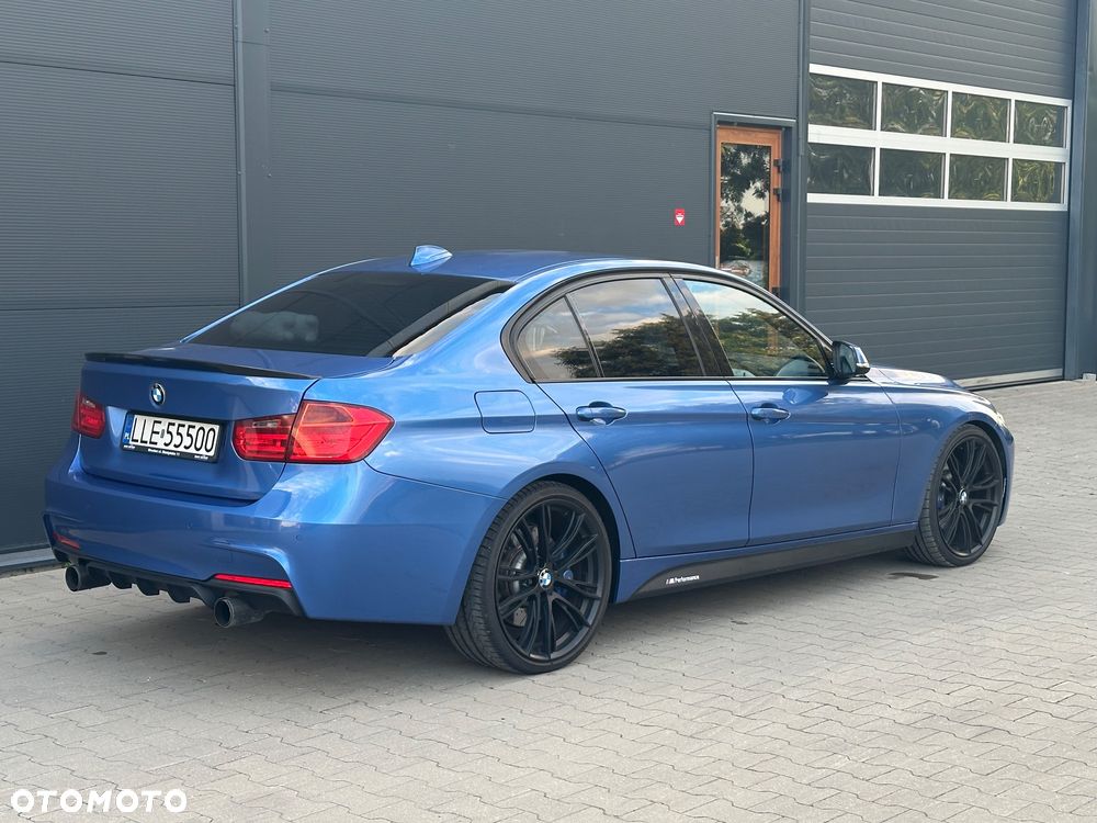 BMW Seria 3 335i xDrive - 7