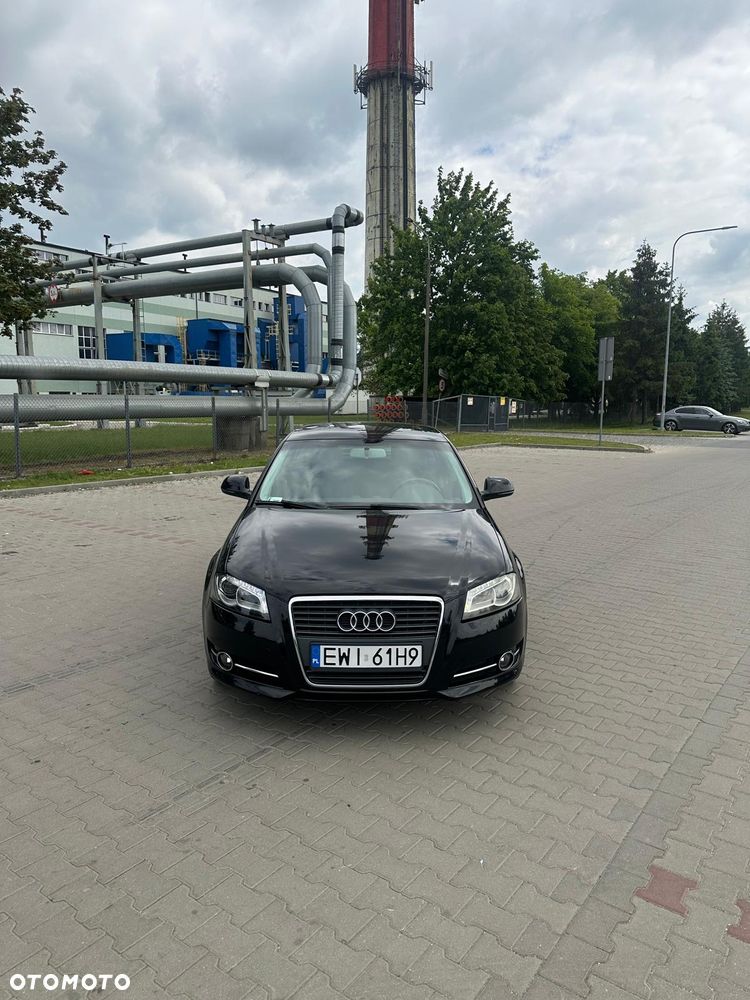 Audi A3 Sportback 1.6 TDI DPF Ambiente - 26