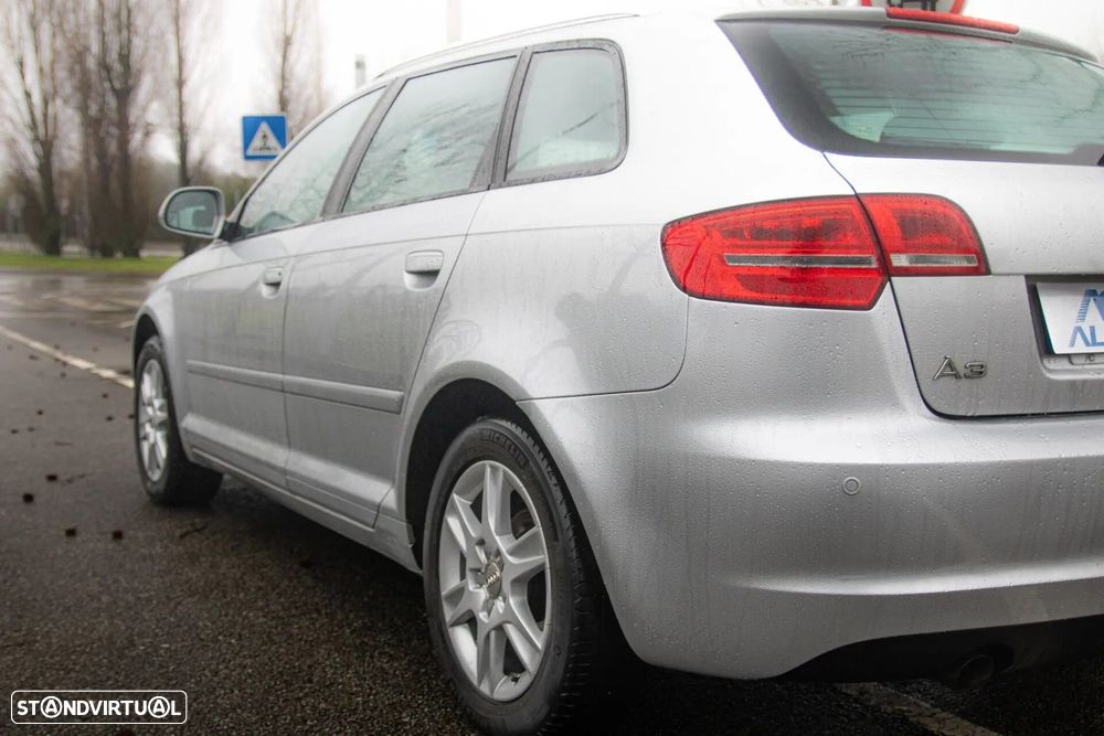Audi A3 Sportback 1.6 TDI Attraction - 32