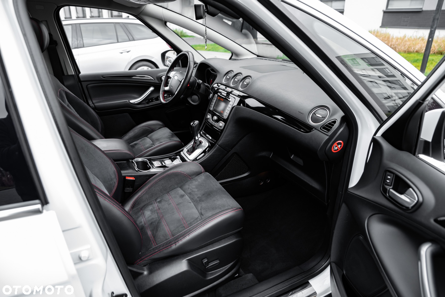 Ford S-Max 2.0 EcoBoost Titanium - 23