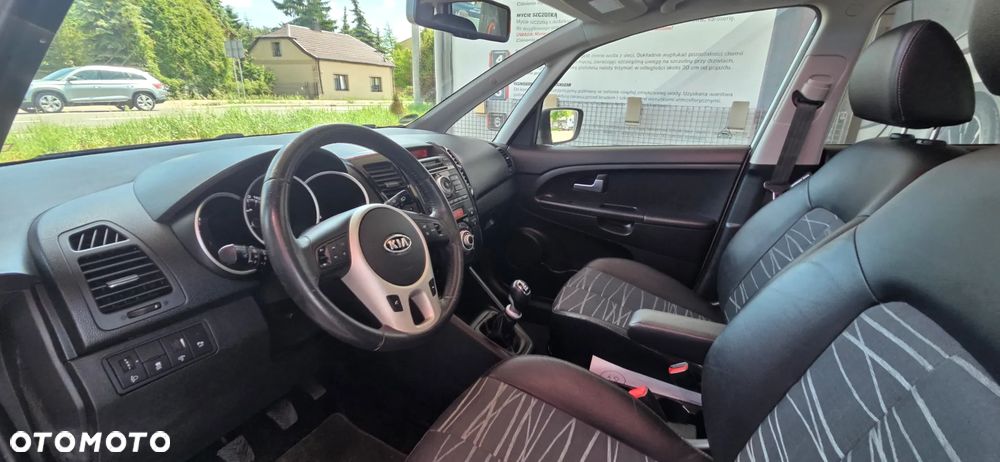 Kia Venga 1.6 CRDi 128 ISG Vision - 32