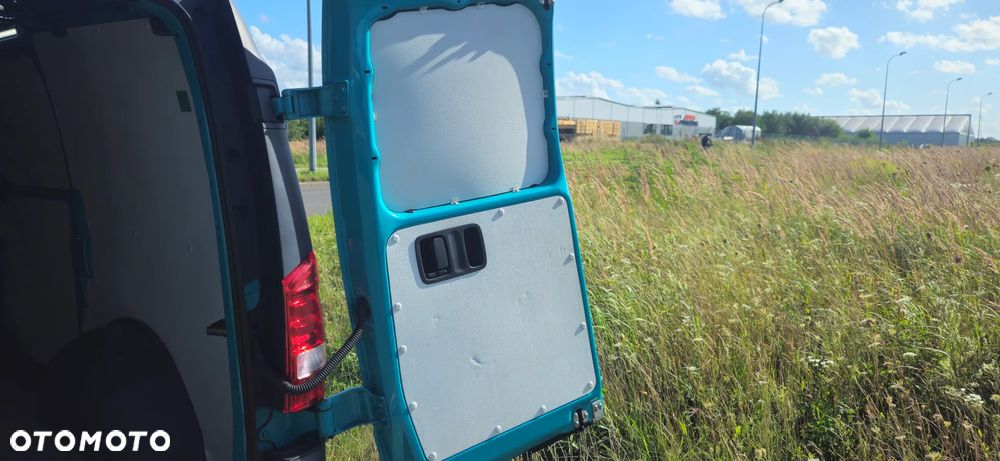 Mercedes-Benz VITO - 18