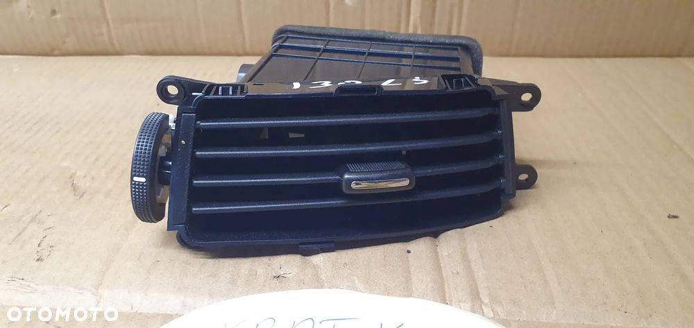 Kratka nawiewu powietrza lewa środkowa Hyundai I30 I 97410-2R000 - 2