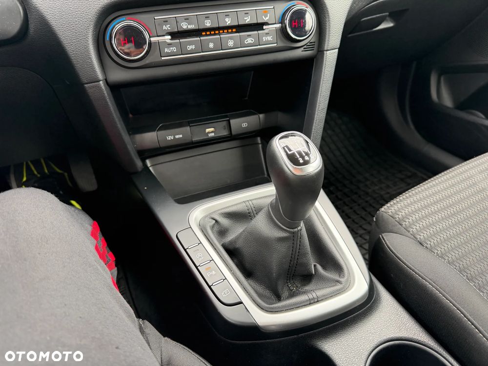 Kia Ceed 1.5 T-GDI M - 16