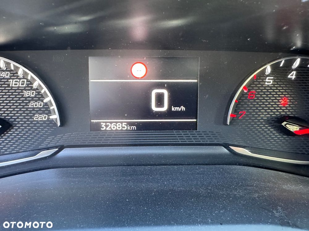 Peugeot 208 PureTech 100 Active - 19