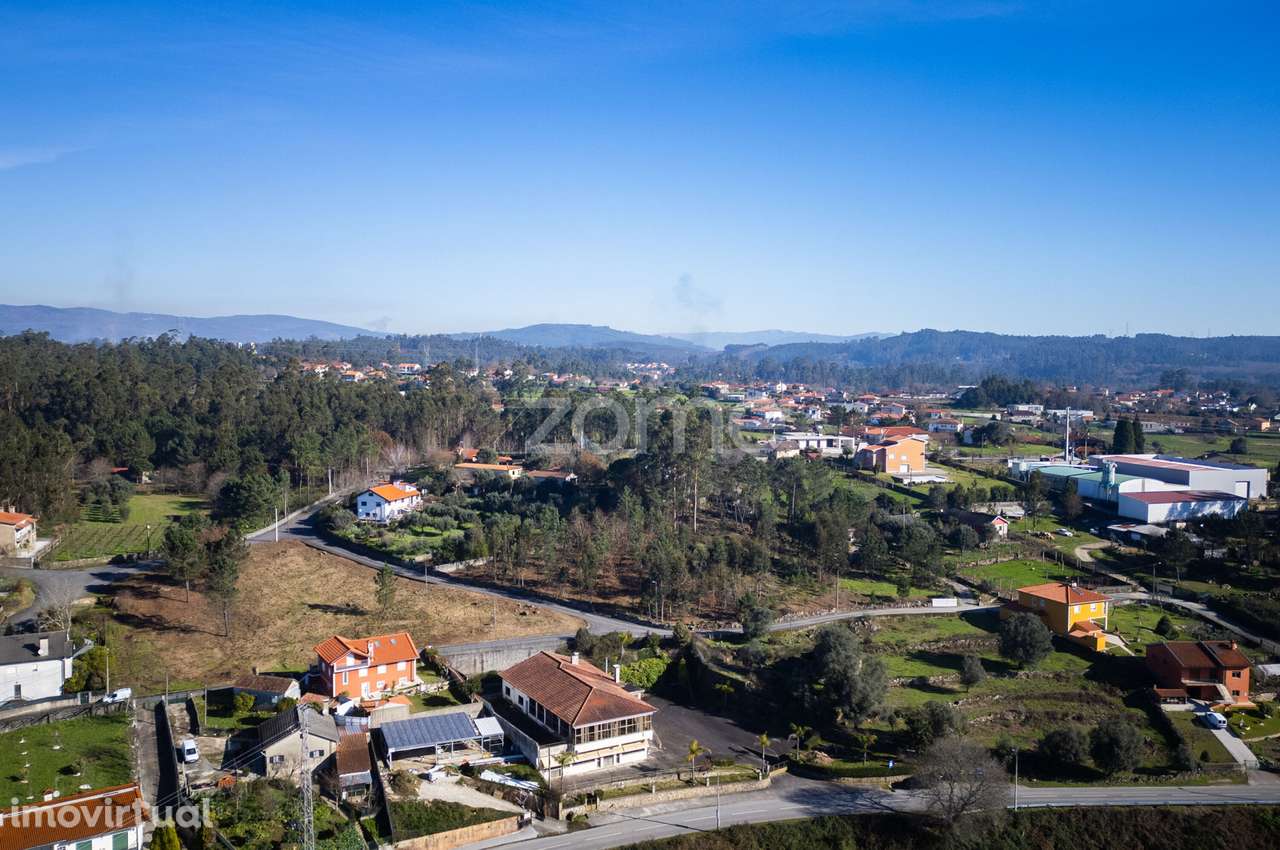 Restaurante com projeto de aprovado para quartos em Panque, Barcelos. - Grande imagem: 2/51