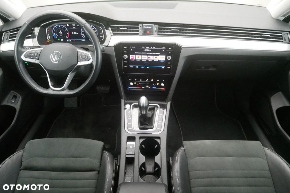 Volkswagen Passat Variant 2.0 TSI Elegance DSG - 8