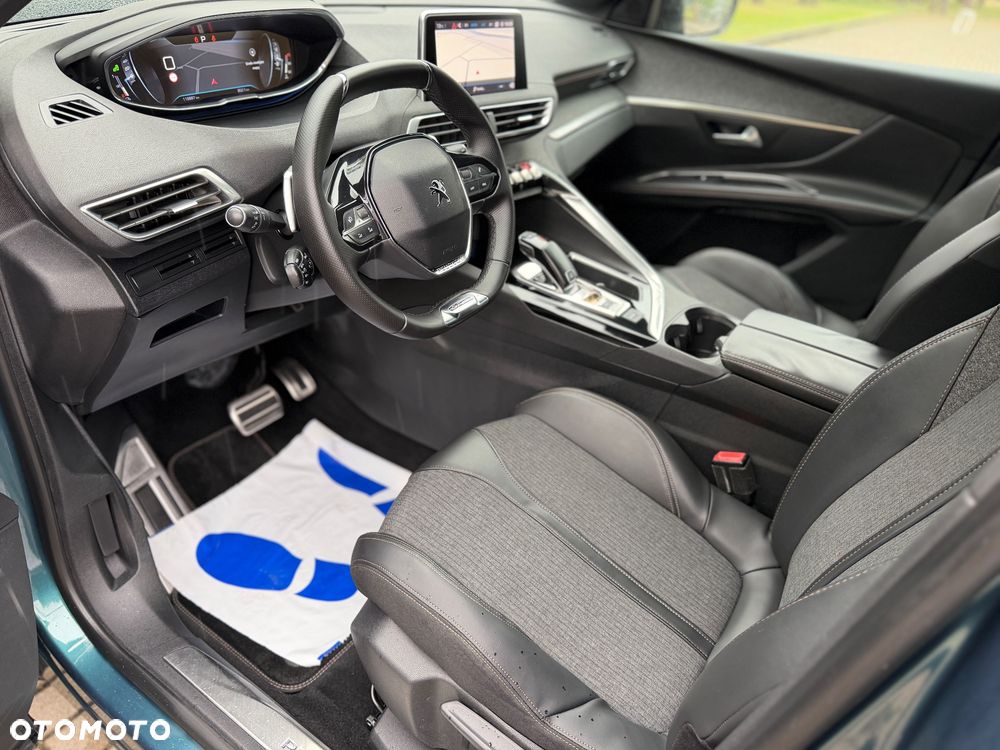 Peugeot 5008 THP 165 EAT6 Allure - 17